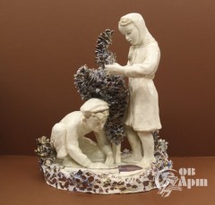 Скульптура "Дети, сажающие дерево"
